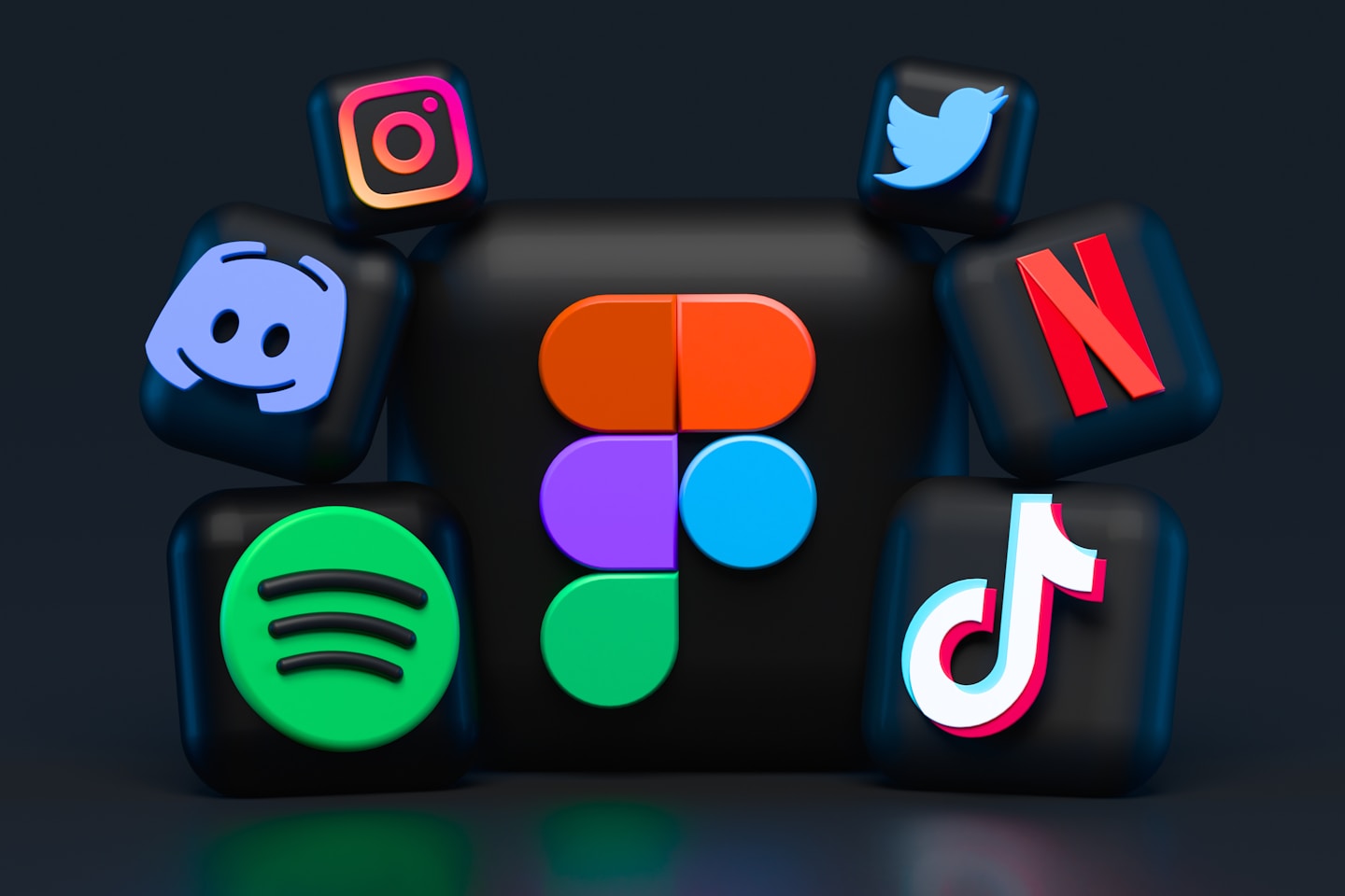 Dark Squad of Designers Productivity Tools 😄 Write me: alexanderbemore@gmail.com, if you need 3D visuals for your products.